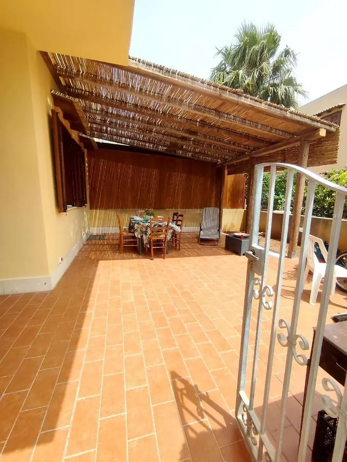 Semesterbostad La Casa Dei Pesci Dipinti Villa Castelluzzo