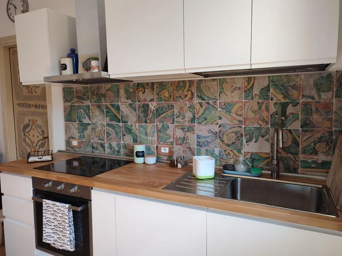 La Casa Dei Pesci Dipinti Villa Castelluzzo